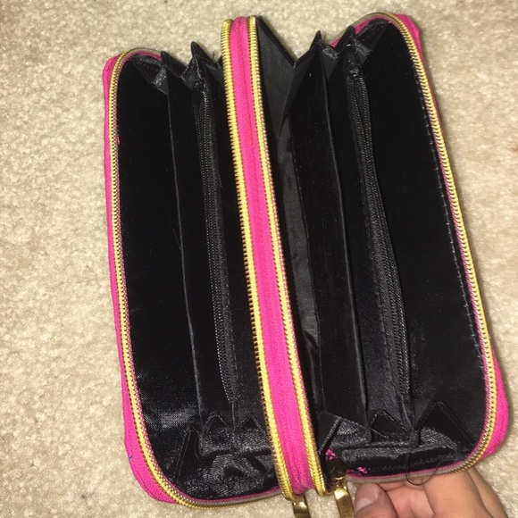Pink wallet - Picture 2 of 2